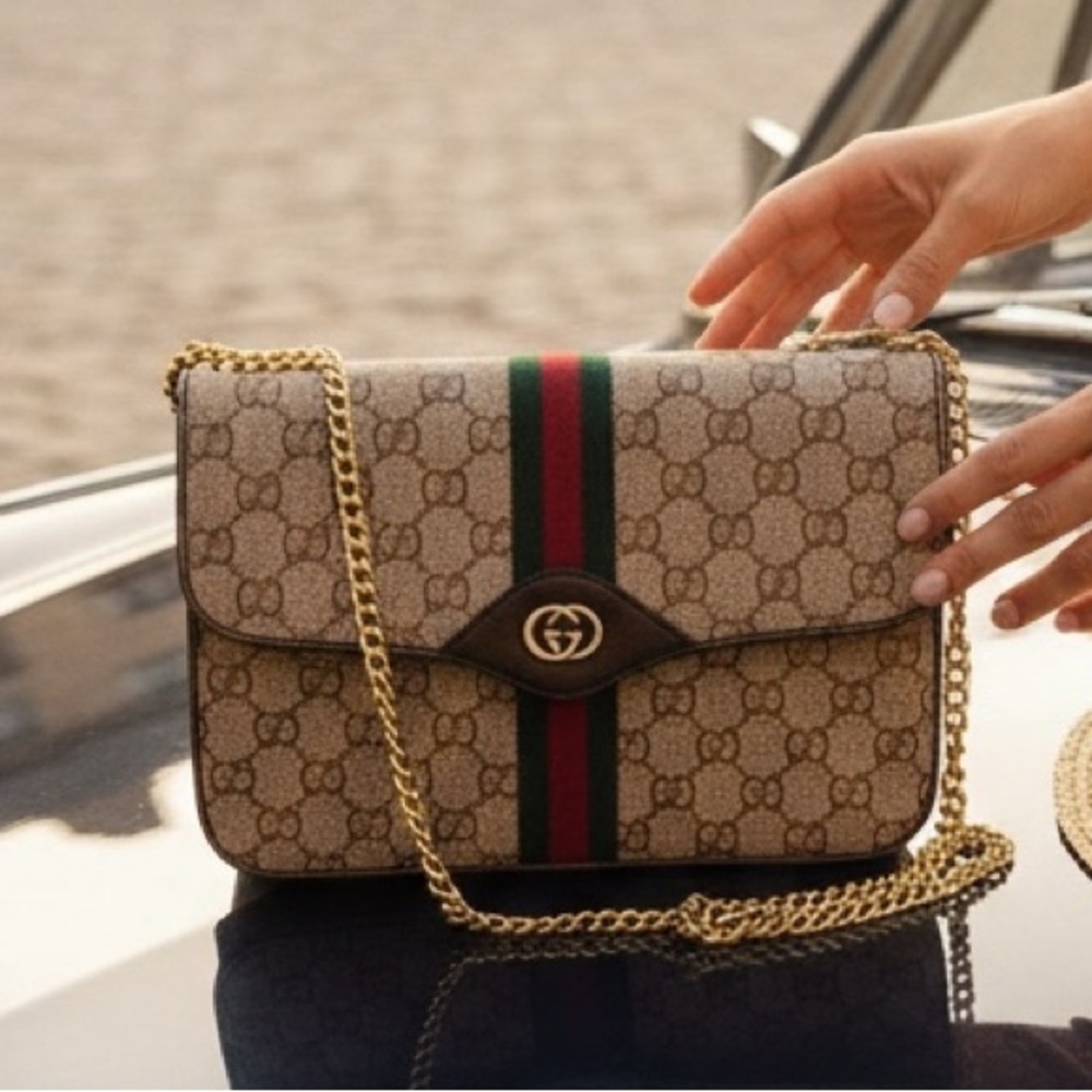 🔥🔥Gucci Tan Monogram Clutch/Shoulder Bag/Crossed- body with Red and Green Stripe - Picture 4 of 16